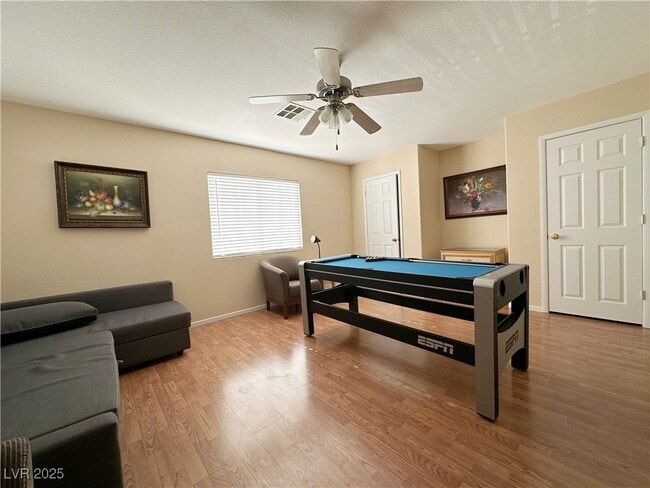 Building Photo - 7425 Mission Palm St