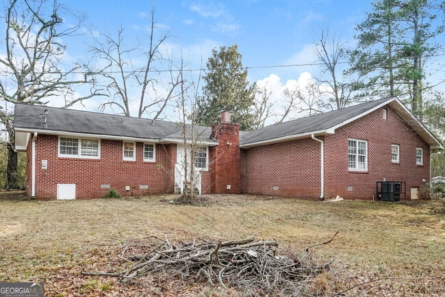 Building Photo - 2599 GA-85