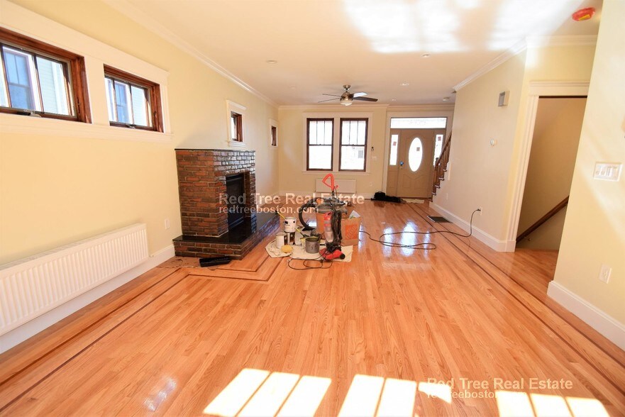 Building Photo - 44 Gerrish St