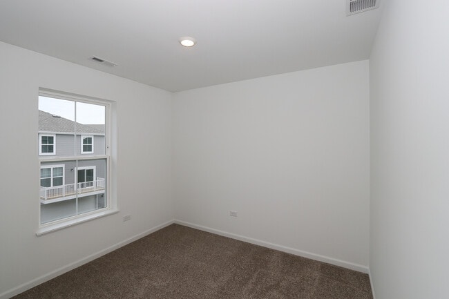 Building Photo - 2252 Stonegate Rd