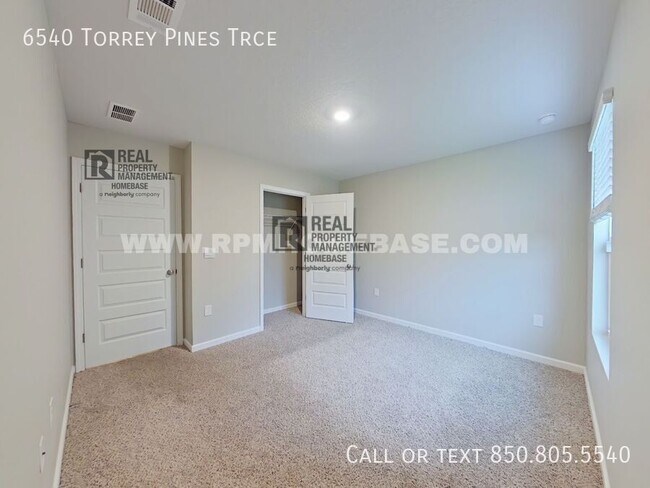 Building Photo - 6540 Torrey Pnes Trce