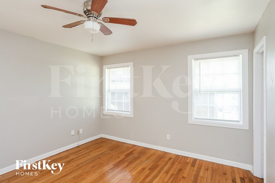 Building Photo - 3424 Chaffin Dr