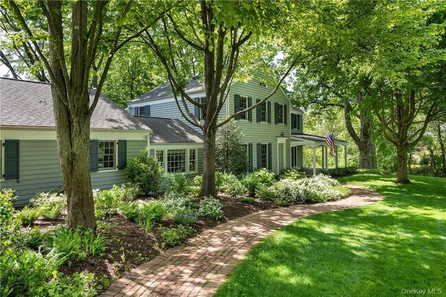 Building Photo - 11 Sunset Ln