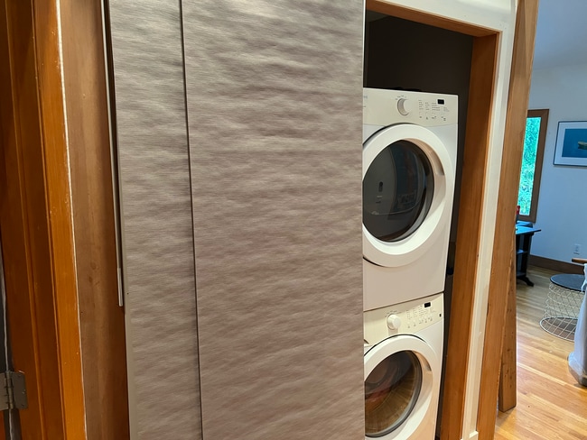 Laundry area - 1304 Lakeside Ave S