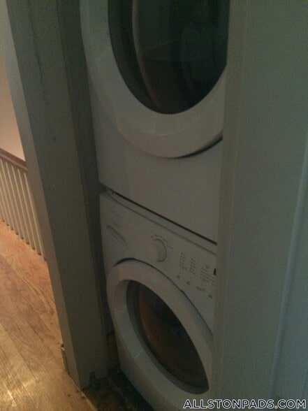 Building Photo - 21 Greylock Rd