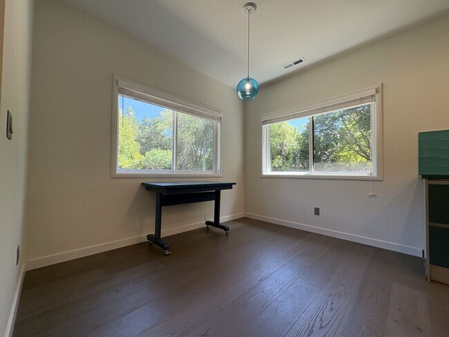 Building Photo - Beautiful 2BD/2BA ADU in Peaceful Portola Valley Setting