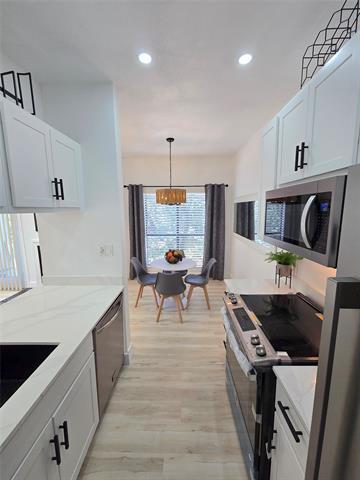 Building Photo - 7126 Holly Hill Dr