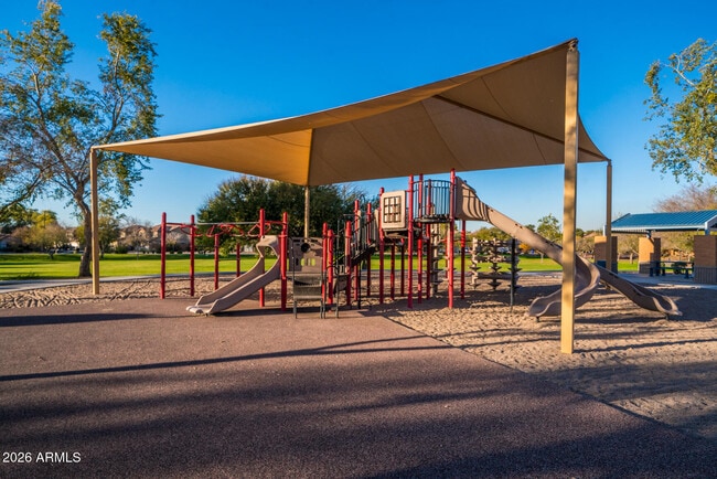 Building Photo - 2681 E Hampton Ln