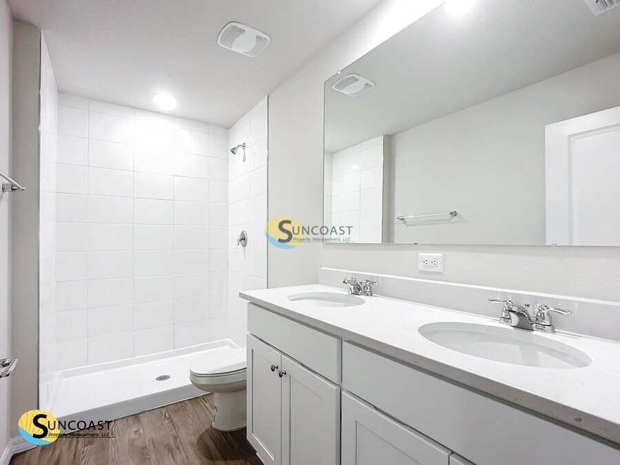 Building Photo - 9 Untermeyer Pl