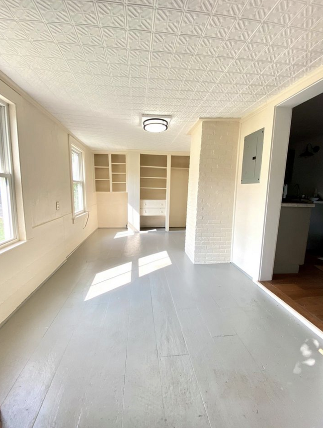 Mudroom/utility room - 12 Exeter Rd