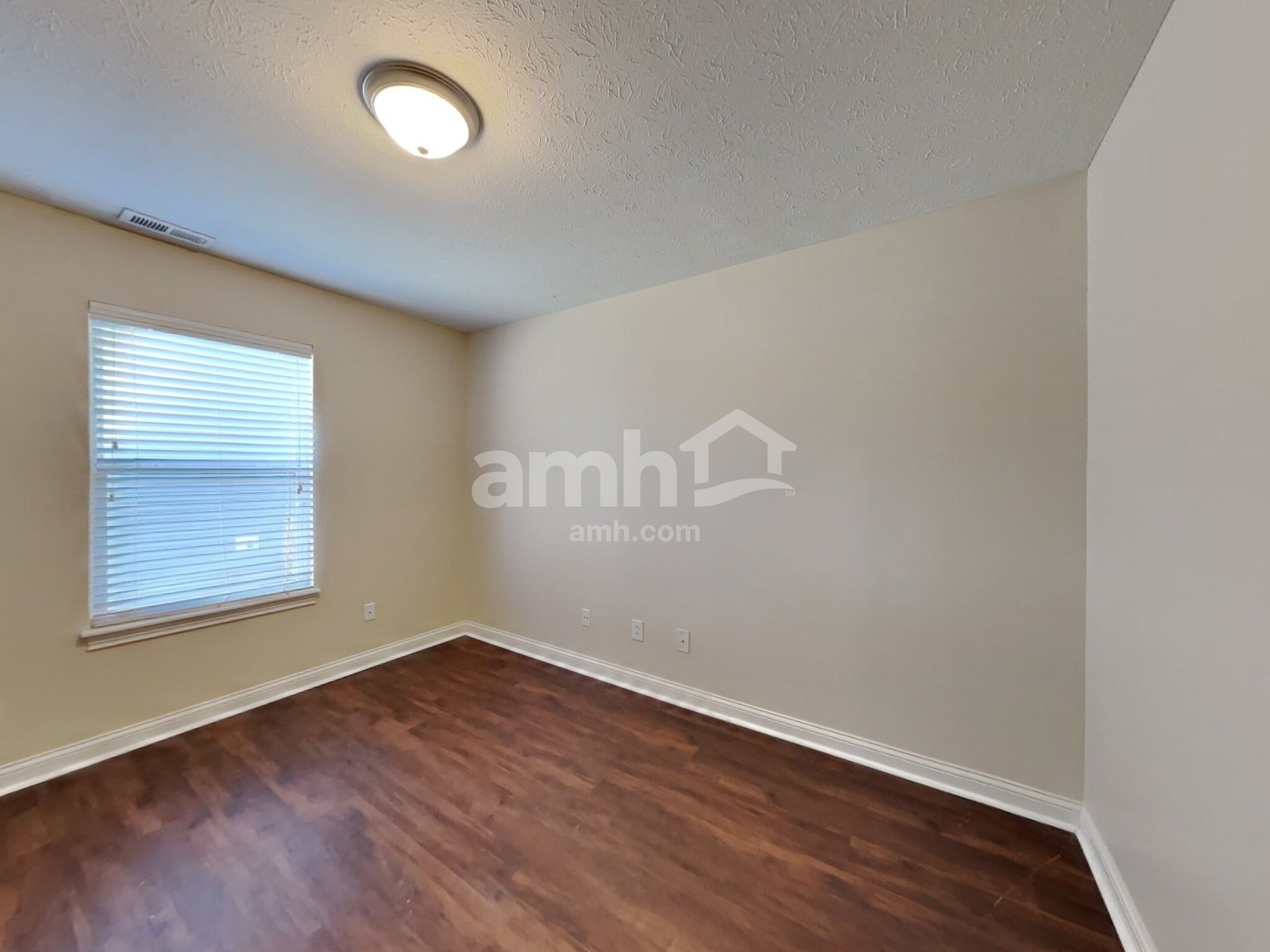 Building Photo - 681 Bridgebend Run