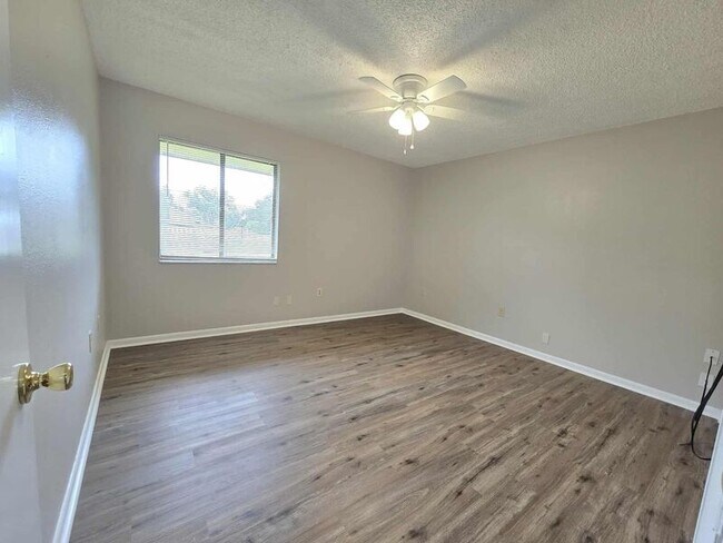 Building Photo - 4604 Dillwyn Dr