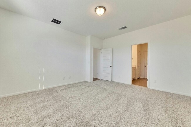 Building Photo - 6901 Smarty Jones Ln