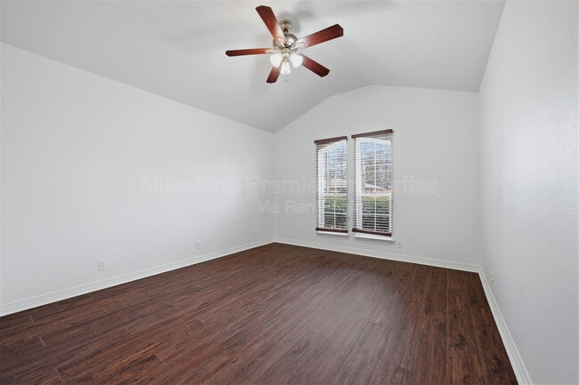 Building Photo - 2418 Loy Lake Rd