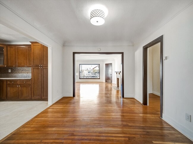 Building Photo - 243 N Berendo St