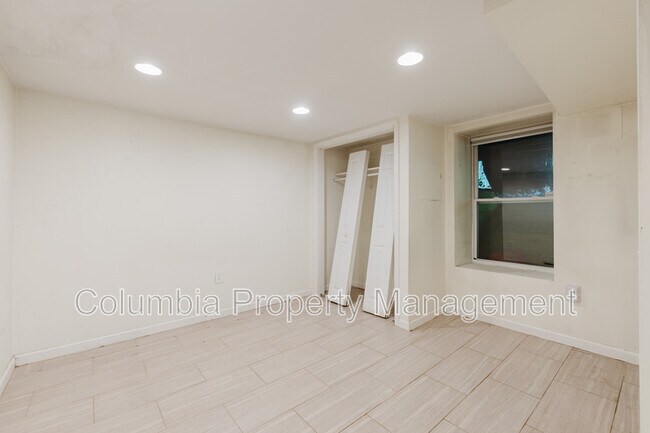 Building Photo - 3523 Warder St NW