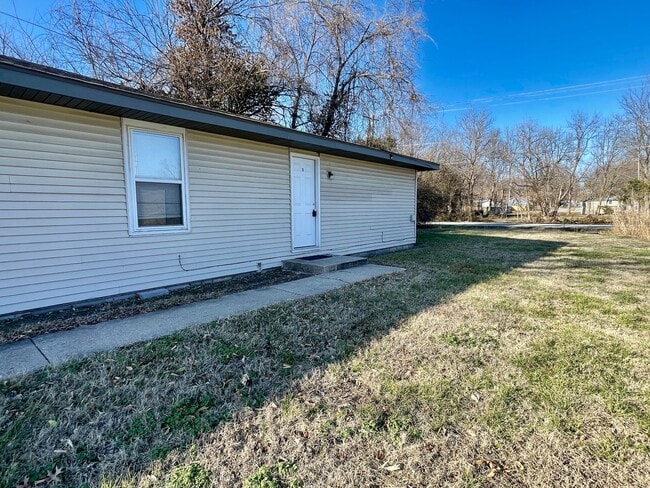 Building Photo - Pacific St., 2405 E.