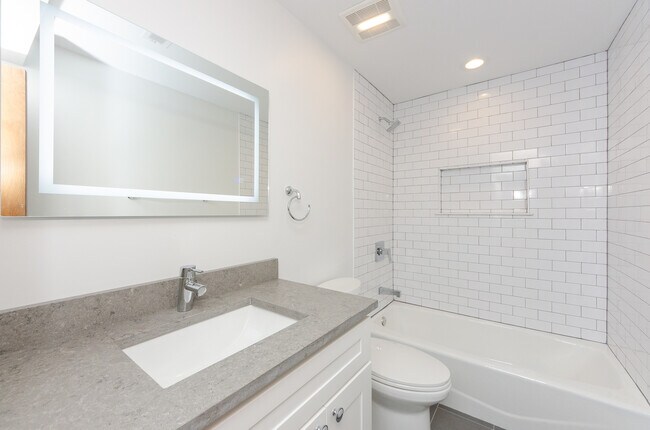 Building Photo - 3630 N Kimball Ave