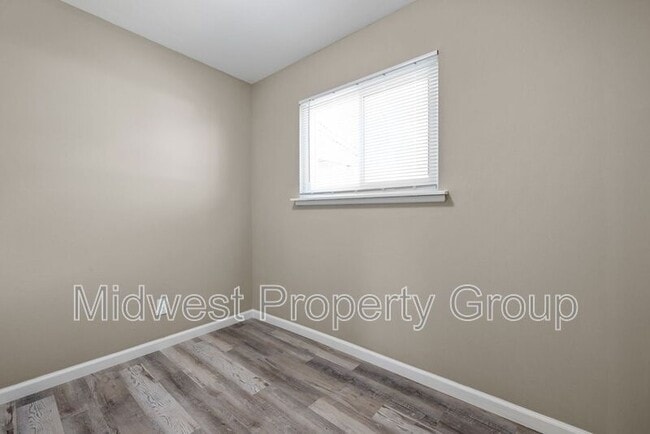 Building Photo - 41 Juno Dr