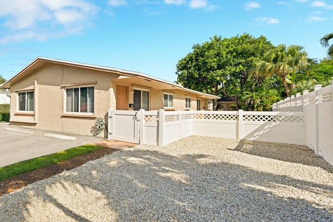 Building Photo - 238 SW 7th St