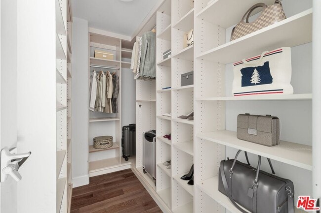 Building Photo - 1745 S Barrington Ave