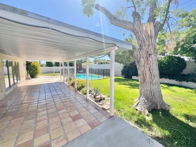 Building Photo - New Carpet and Paint, NO HOA, 3 Bed, 2 Bath home with Pool.