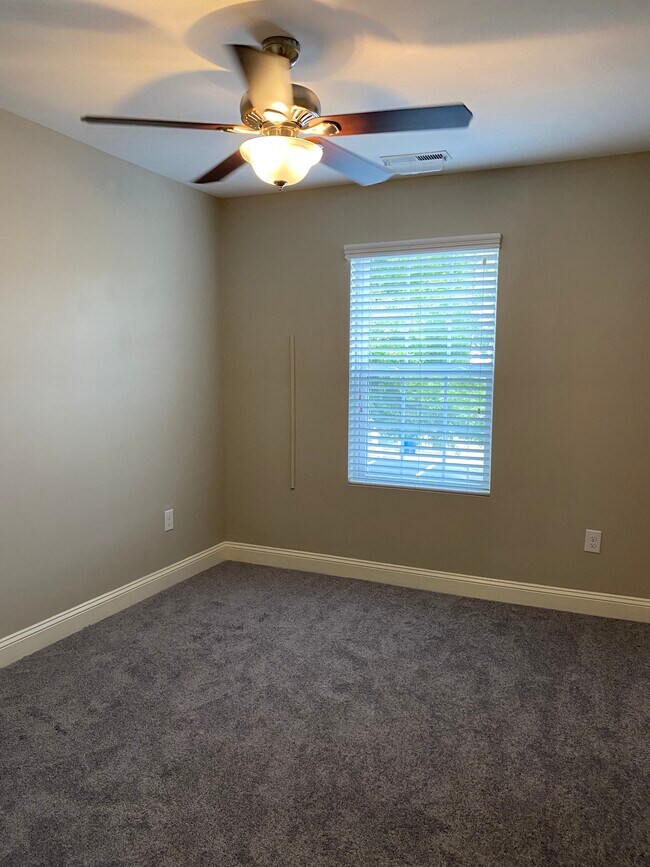 Building Photo - 3922 Volkswalk Plz