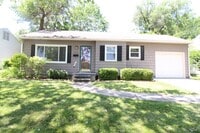 Building Photo - 2 Bedroom 1 Bath Home in Roeland Park