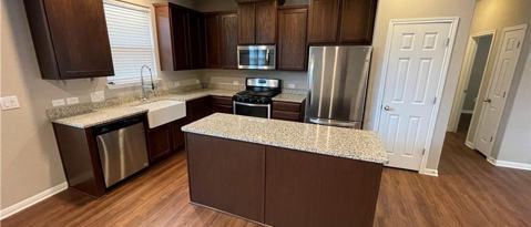 Building Photo - 303 Eagle Brook Ln