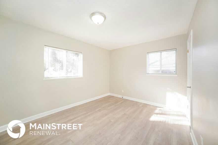 Building Photo - 4723 Granada Dr