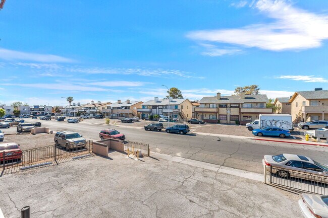 Building Photo - FULLY REMODELED UPSTAIRS CONDO | 3 BEDROOM | GRANITE COUNTERS | LAKE MEAD & JONES