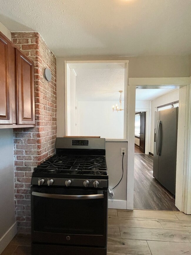 Building Photo - 2 Bed In Great Location