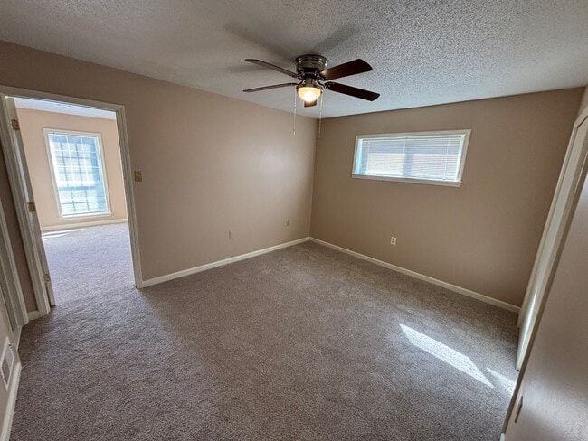 Building Photo - 6341 Wedgewick Cove