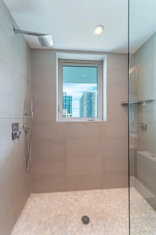 Building Photo - 1080 Brickell Ave