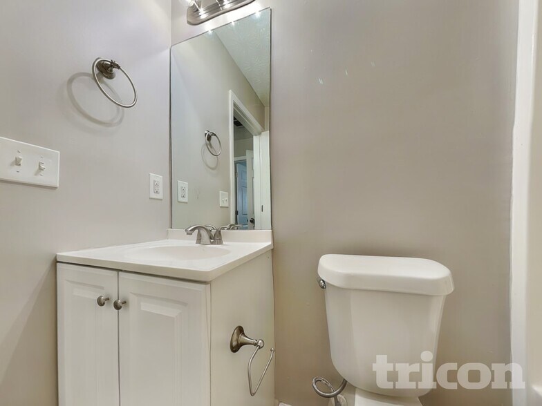 Building Photo - 25 Dews Trail