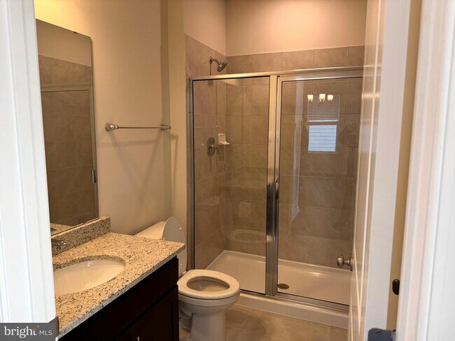 Building Photo - 461 Hanson St