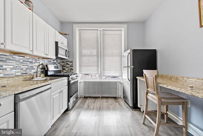 Building Photo - 1101 N 41st St