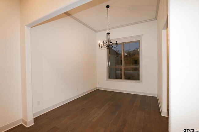 Building Photo - 16527 Cooper Wy
