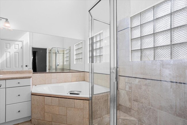 Building Photo - 11795 NW Creek Dr