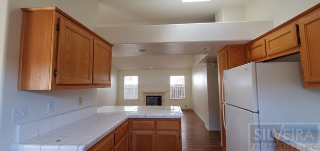 Building Photo - 2 Bedroom Santa Maria home available!