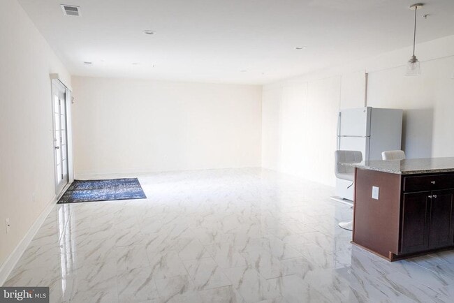 Building Photo - 21 Old Bonifant Rd