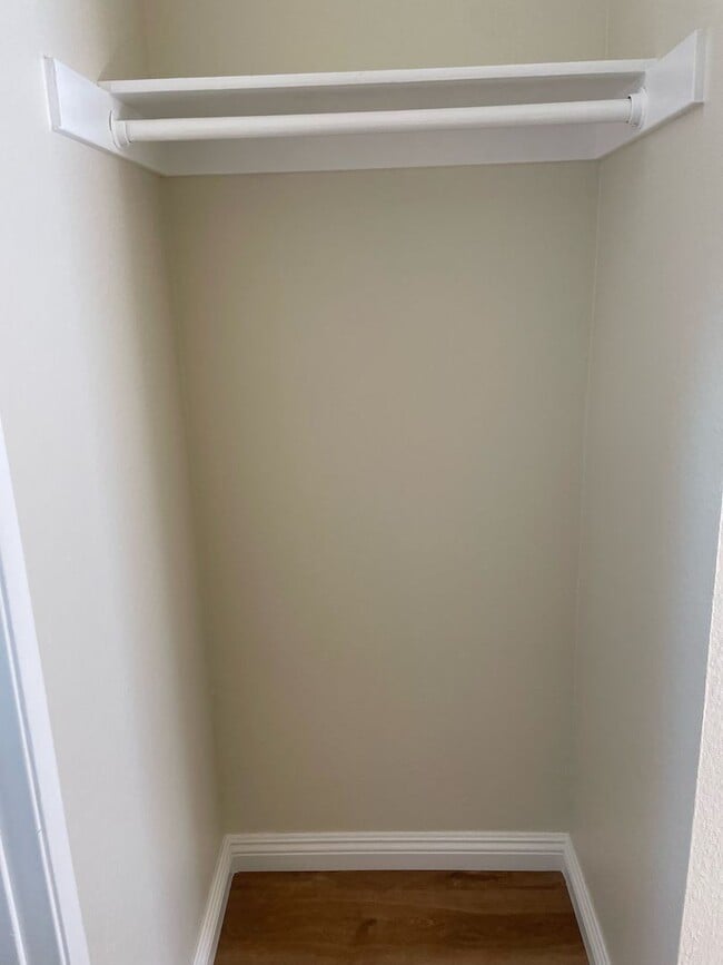 Building Photo - Beautiful 2 Bed / 2 Bath  Upstairs Condo In Colton!