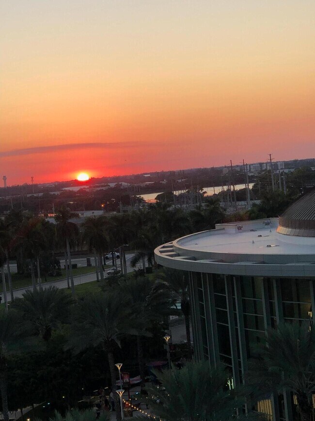 Building Photo - 651 Okeechobee Blvd