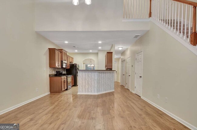 Building Photo - 113 Macalester Dr