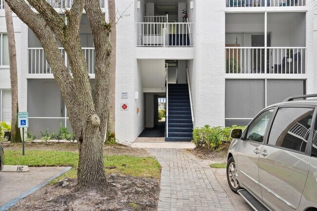 Building Photo - 2518 SE Anchorage Cove