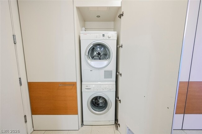 Building Photo - 3722 S Las Vegas Blvd