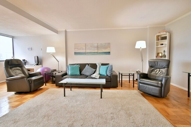 Building Photo - 6 Whittier Pl