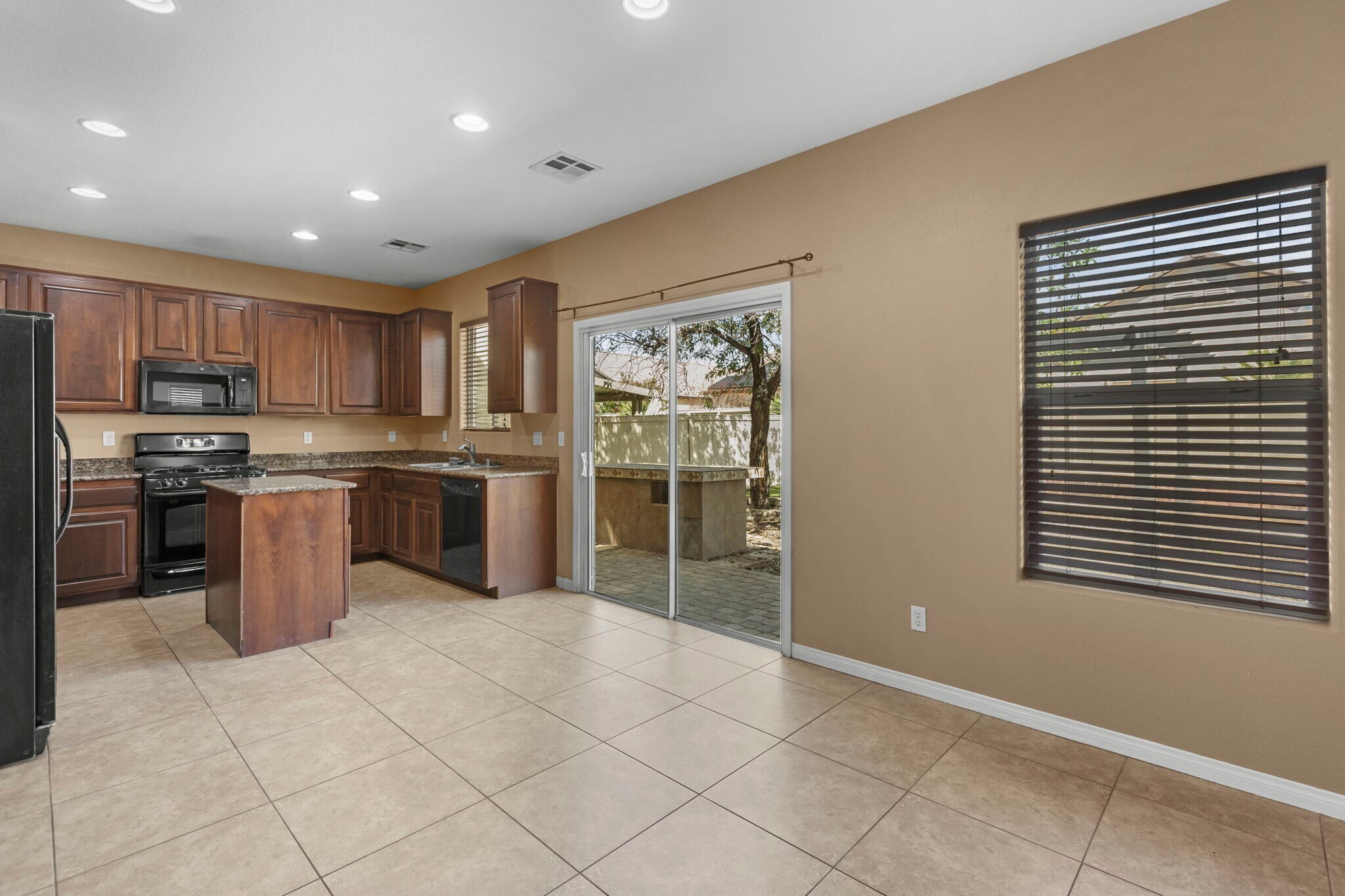 Building Photo - 3936 Red Trumpet Ct