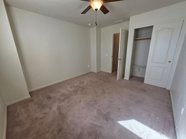 Building Photo - 4 bedroom in north Turlock!