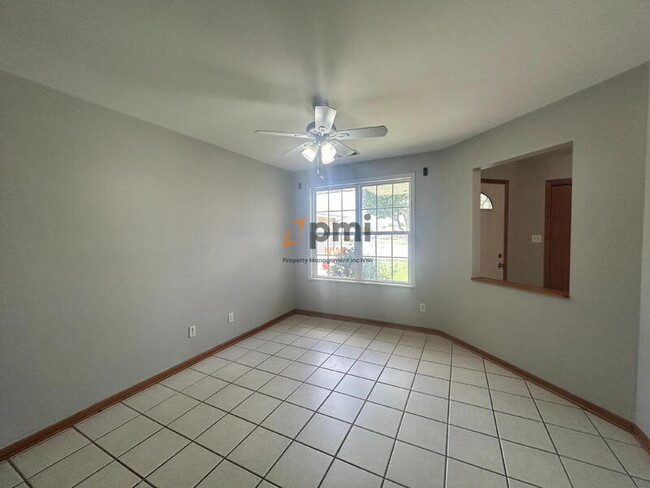 Building Photo - 396 Golden Oak Ct